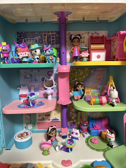 Къщата на Габи Gabby’s Dollhouse