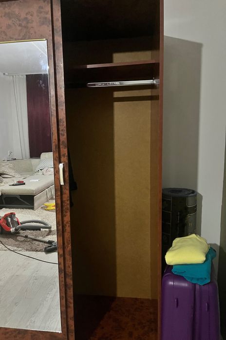 Шифоньер с зеркалом