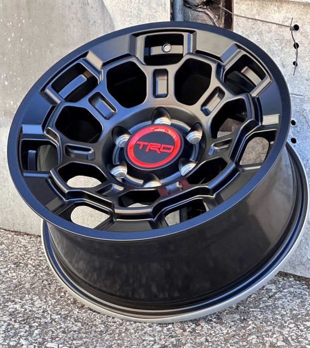 Off Road Джанти 17 “ цола 6х139.7 чисто нови Toyota Mitsubishi Ranger