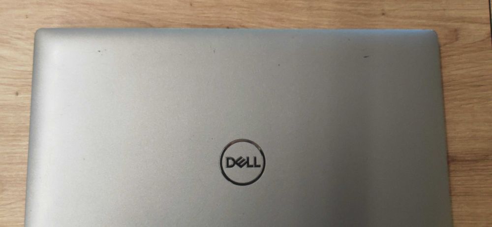 лаптоп Dell Latitude 3440 с 10-ядрен Core i5-1345U и 14'' HD 16GB DDR4/256 GB SSD