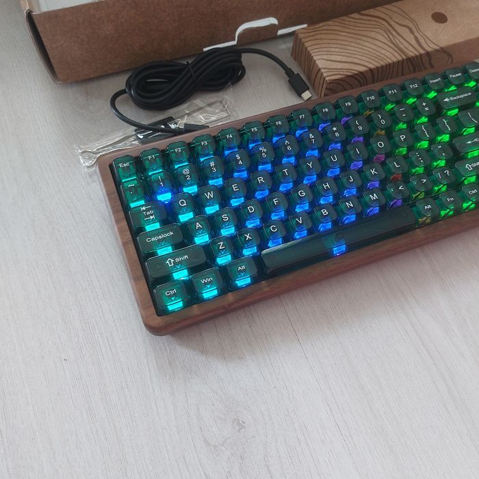 Премиум Механична Клавиатура Womier WD75 V2 (Естествен Орех, VIA, 8000mAh)