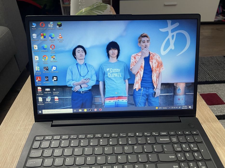 Laptop Lenovo V15 - Intel Core i5