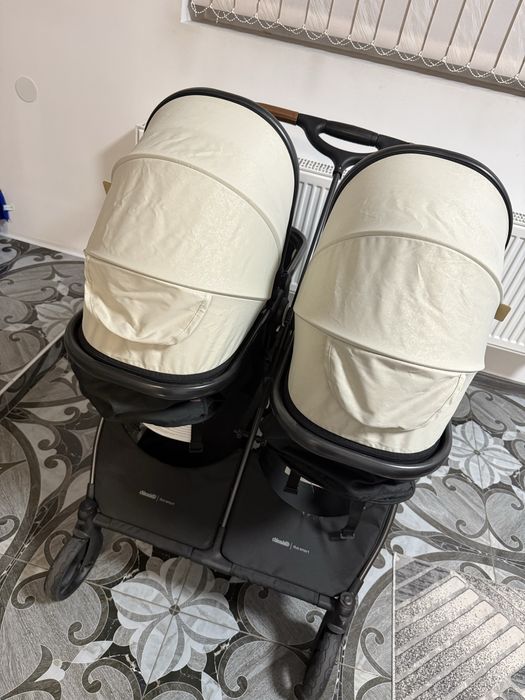 Бебешка количка за близнаци