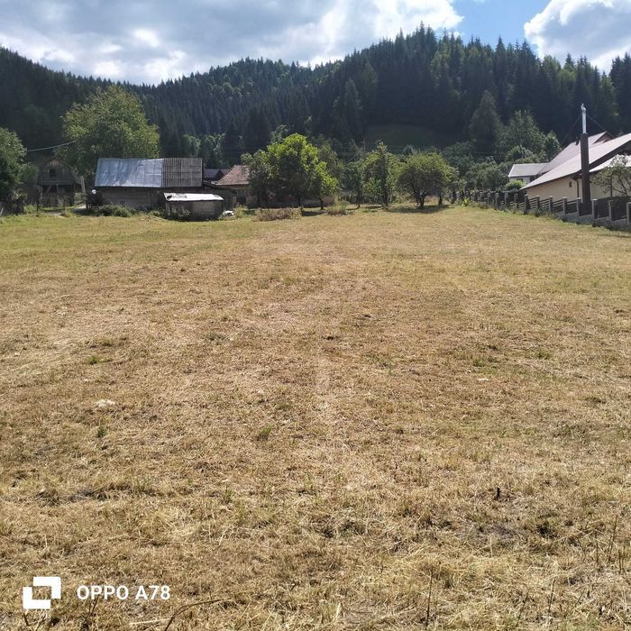 Casa cu teren generos - zona de munte,acces direct la drum