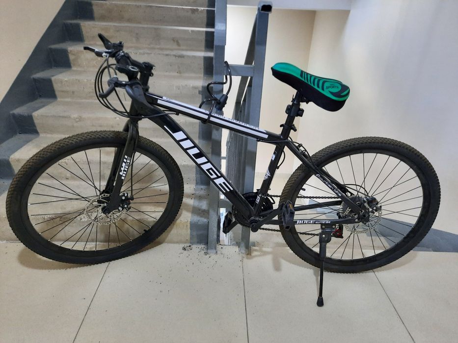 Велосипед горный марка HUGE