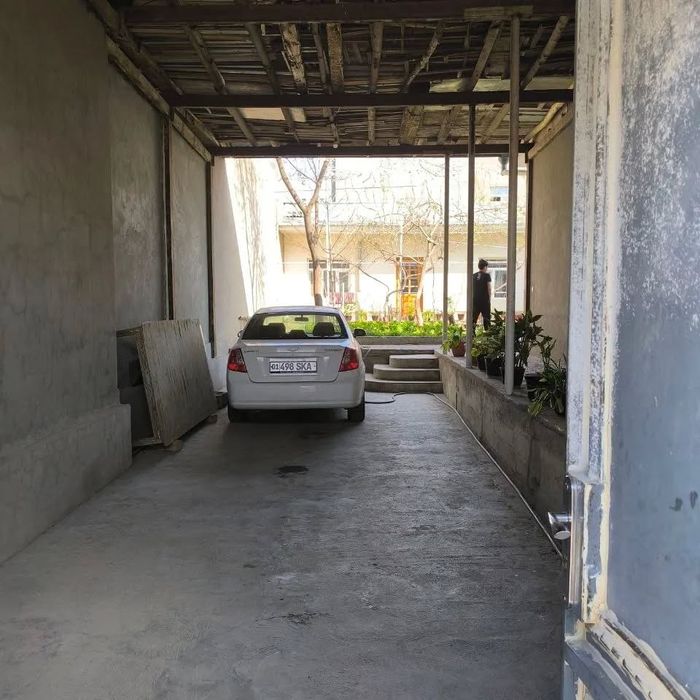 Bodomzor mahallasida Hovli Sotiladi
