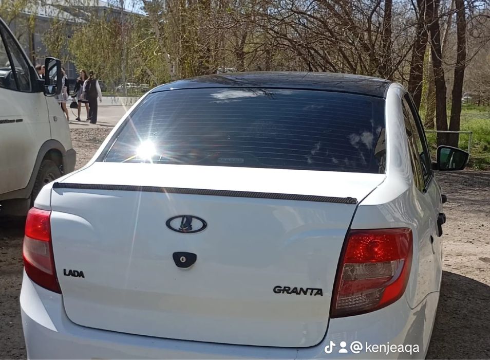 продам машину Лада Гранта