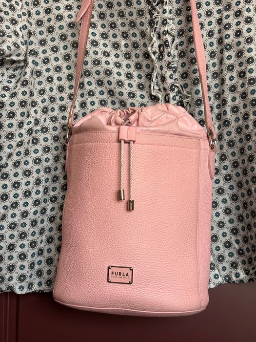 Чанта Furla естествена кожа