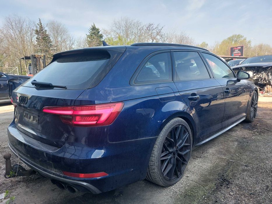 На Части: Audi A4 S4 Avant 3.0 TFSI V6 354кс Quattro Tiptronic 2018 Комби с код CWGD