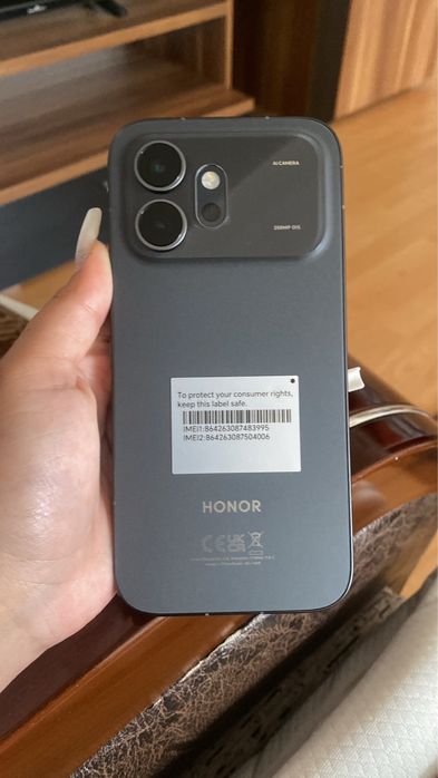 Honor 600 , este nou , nefolosit doar desigilat ptr poze