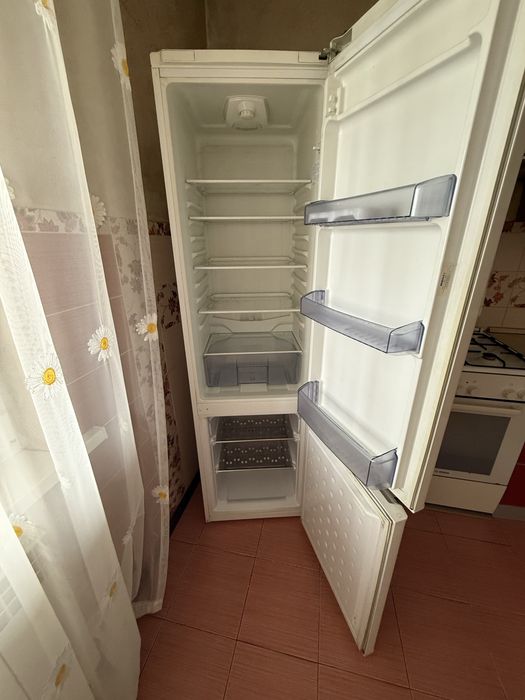 Продам холодильник BEKO