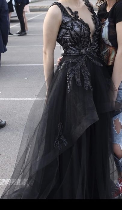 Бална черна рокля