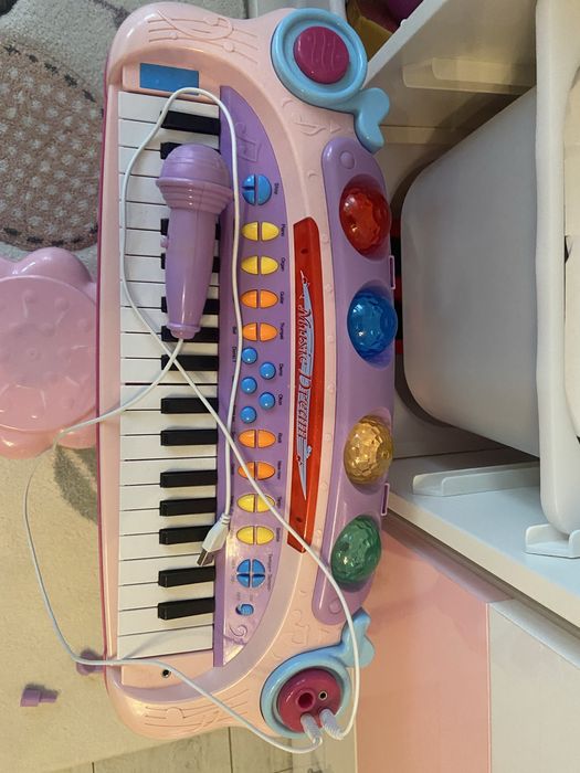 Детска йоника със светлини