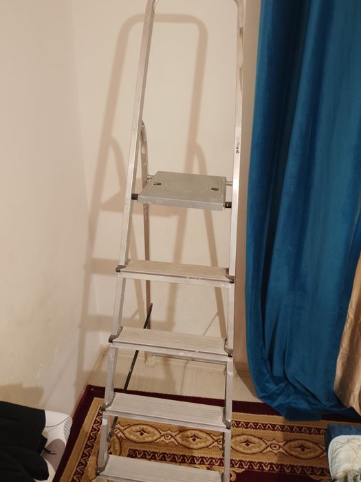 Продам стремянку