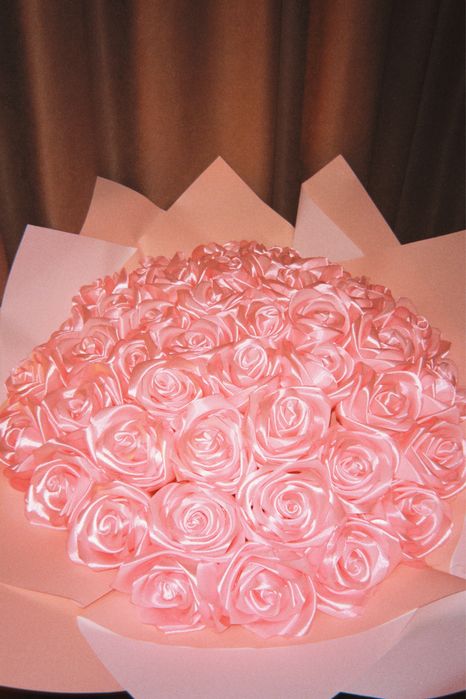 Букет из 45 атласных роз