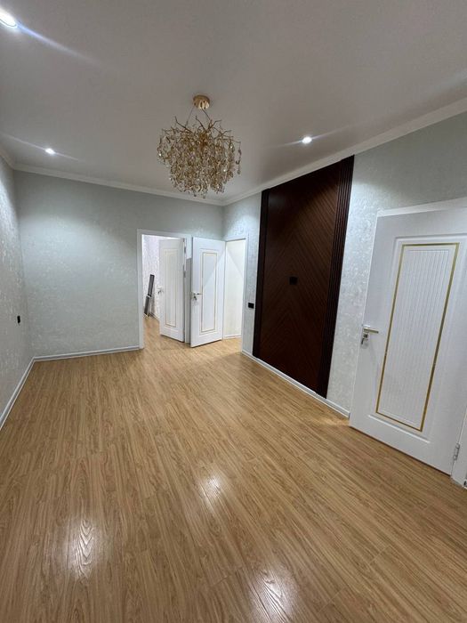 Юнусабад 11. 2/1/4. 240 школа.