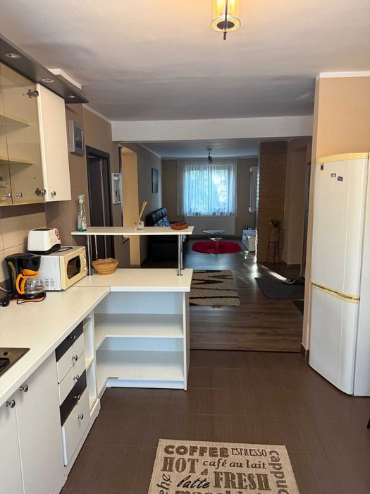 Inchiriez Aprtament 4 Camere Zona Bradet