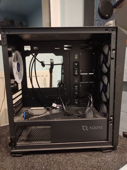 Carcasa PC Desktop AQIRYS
