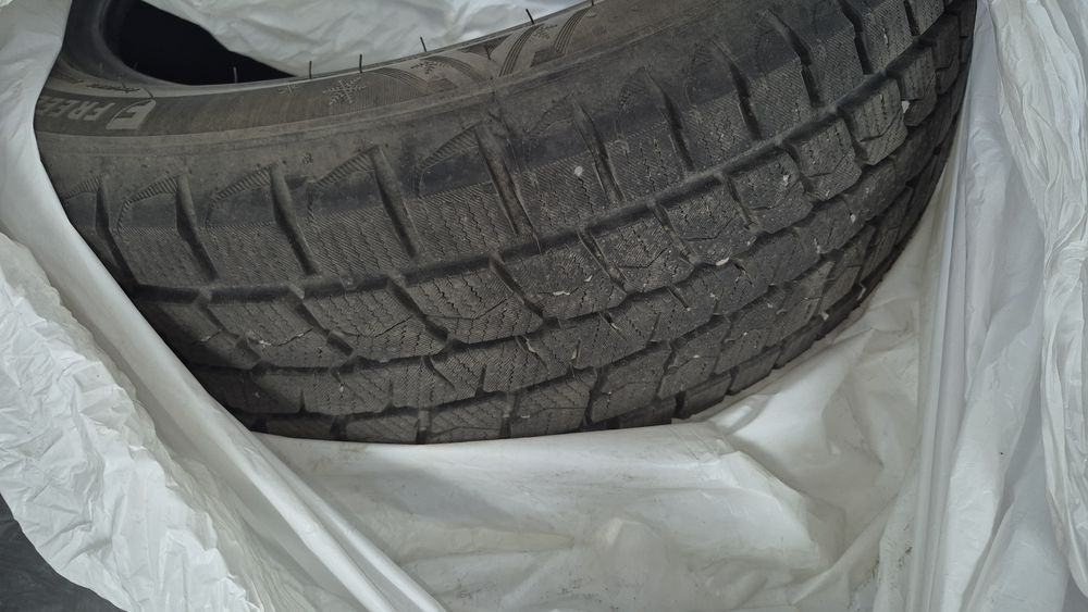 Продам зимние шины 205/ 55/ 16