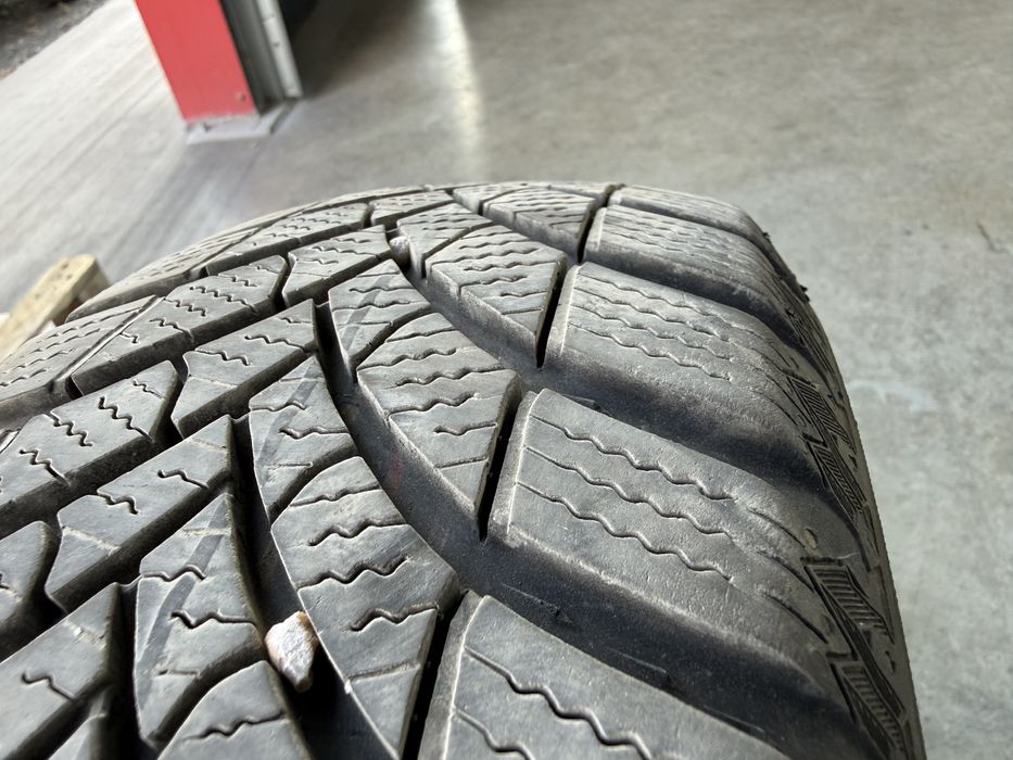 4бр. КАТО НОВИ Зимни Гуми 165/70R/14 -SEMPERIT- DOT:3525+4123- 8.2мм+6.1мм.
