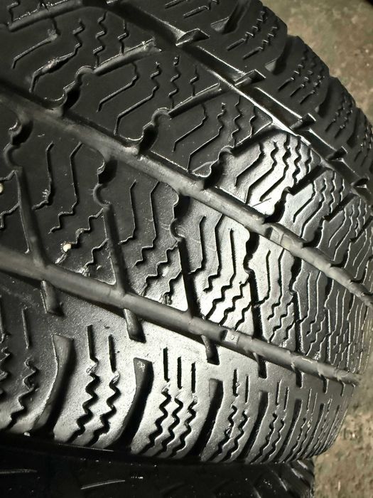 2x Anvelope iarna 215/65 R16C - Semperit Van Grip 3