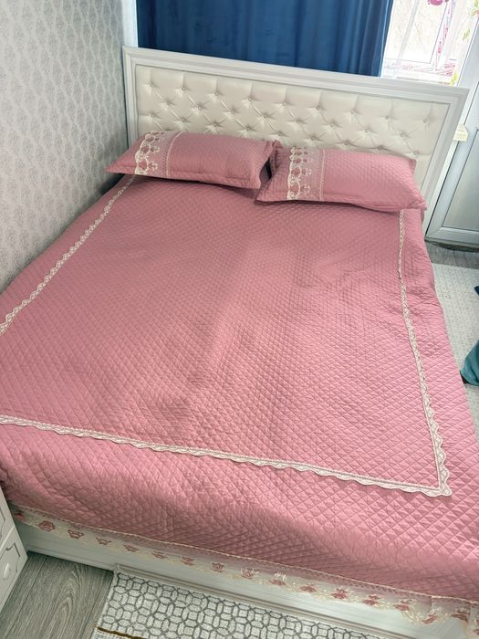 Продам спальный гарнитур