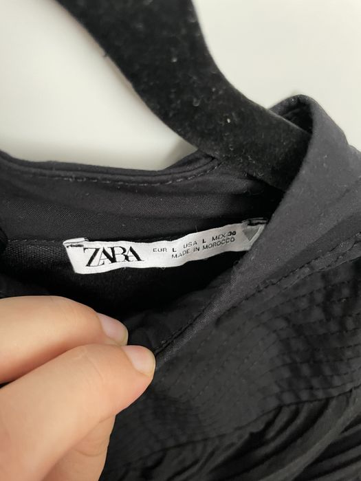 Zara черна къса рокля с плисета, L размер