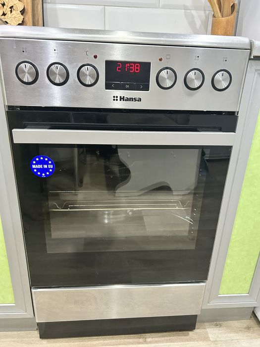 Продам кухонную плиту б/у