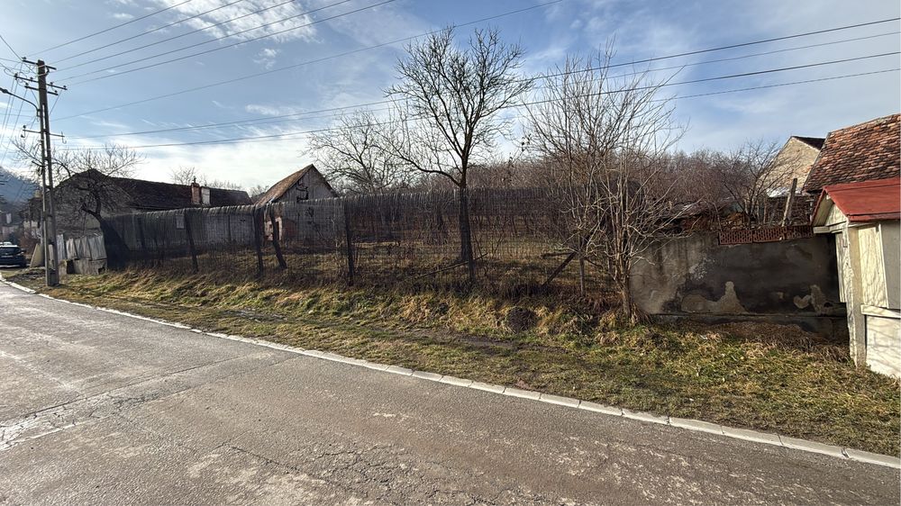 Vand casa in satul Aciliu