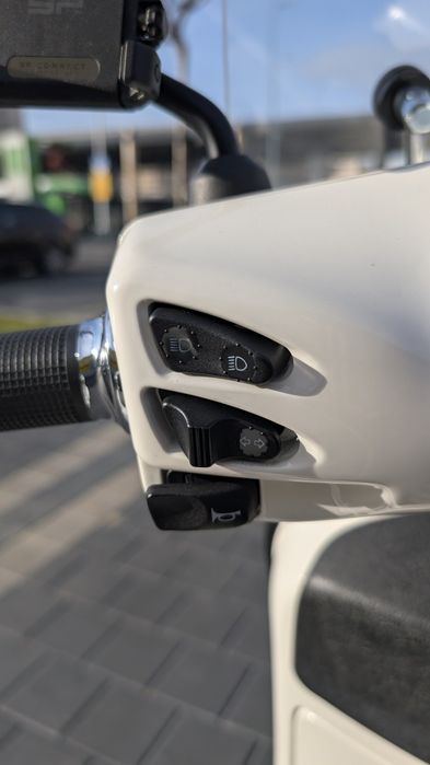 Vespa GTS 300 Racing Sixties