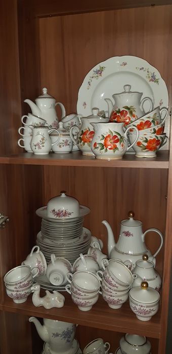 Фарфоровые чайные и кофейные сервизы