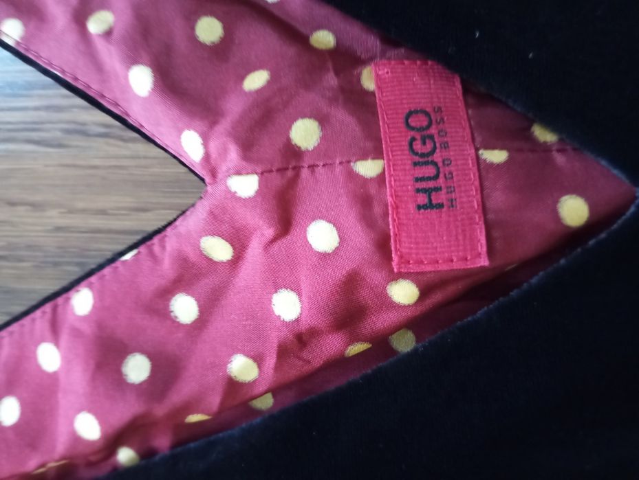 Hugo Boss рокля .