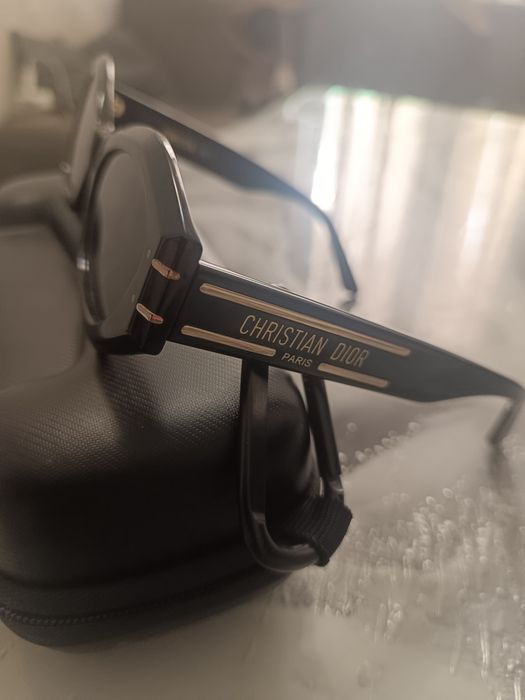 Солнцезащитные очки Christian Dior .