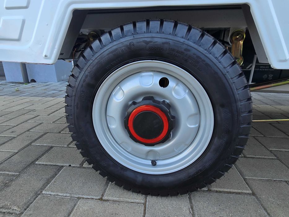 Triciclu cargo cu semicabina KUBA GL35000 LA PRET REDUS