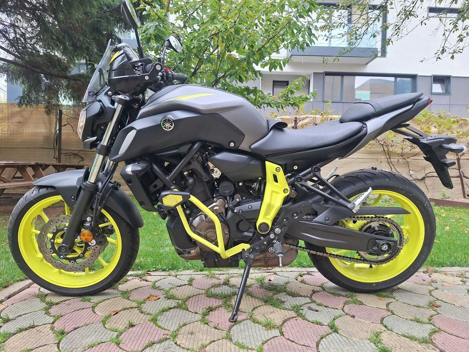 YAMAHA   MT 07