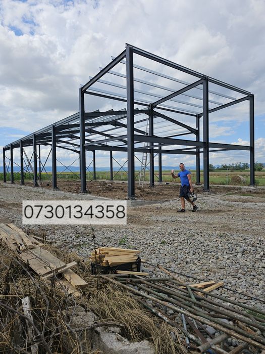 Vând structura metalica