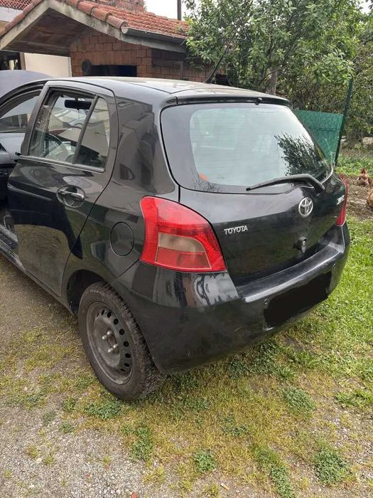 Toyota Yaris II 1.4d4d 75к.с. 2009г се продава на части