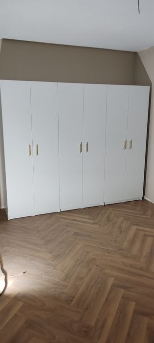 Montez mobila la domiciliul clientului