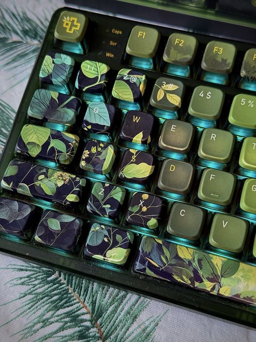 Tastatura Qwertykey Leaf cu cutie si toate accesorrile (garantie)