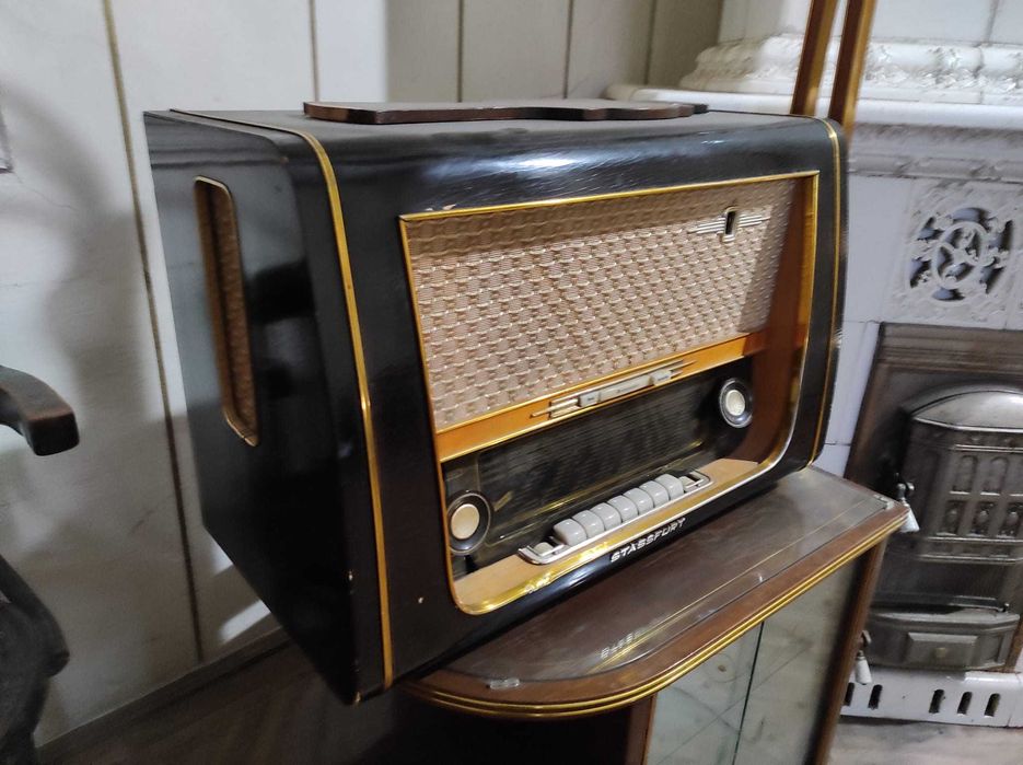 Radio Vechi de Colecție Staßfurt – Model Vintage de Lux, Carcasă Lemn