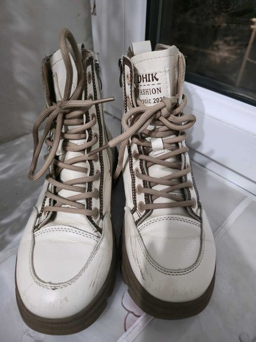 Продаю теплые ботинки