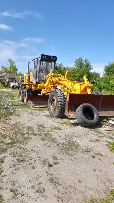 Авто грейдер дорожный-ДЗ 98В.