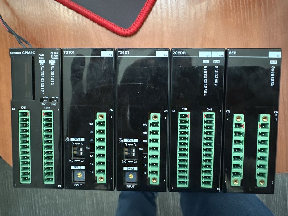 Промышленный контроллер Omron cpm2c