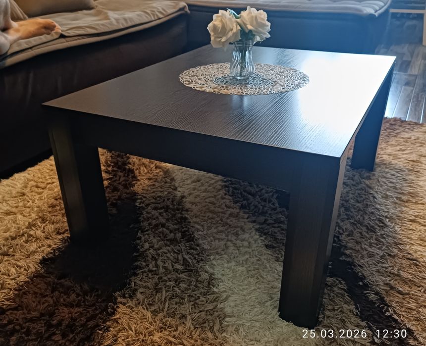 Продается журнальный столик.