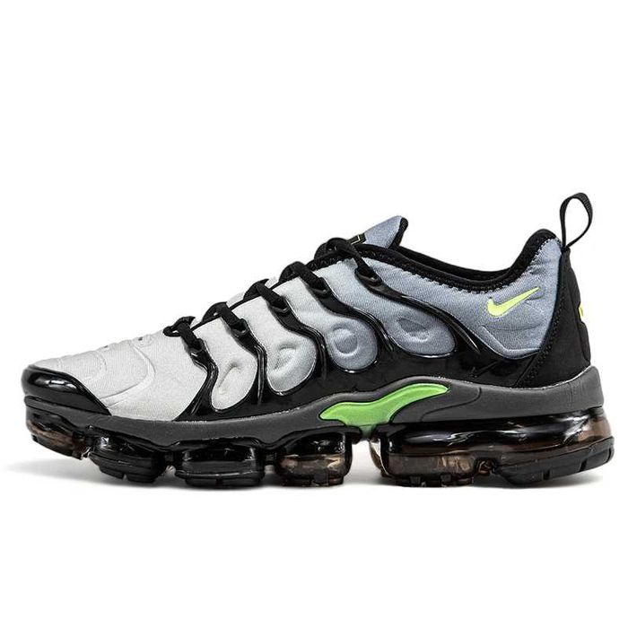 Nike Air VaporMax Plus Black and Green / Outlet