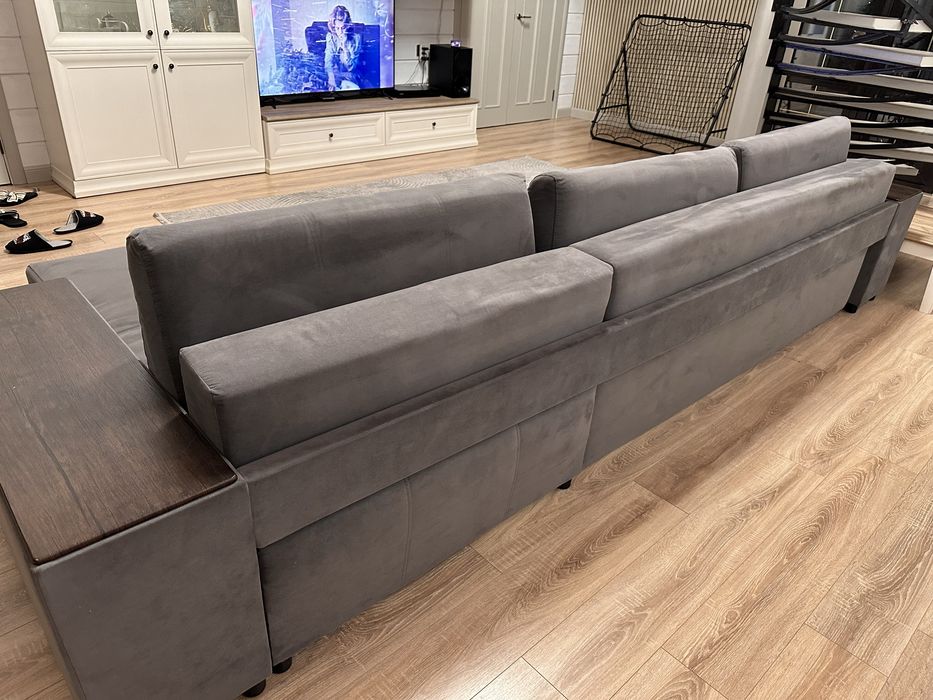 Продается диван угловой