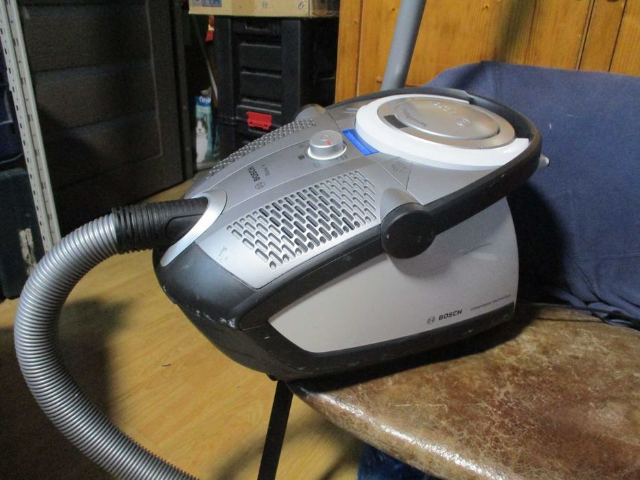 aspirator bosch roxx 1400W