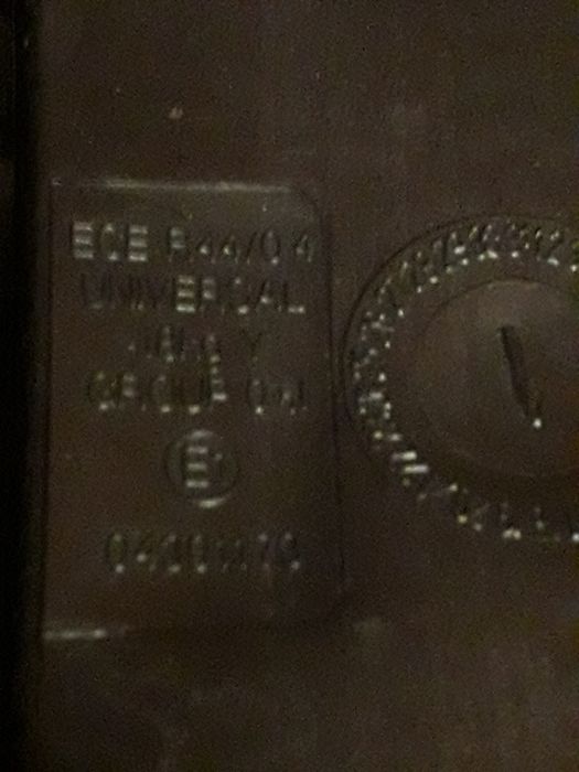 Детско столче с подарък кенгуру