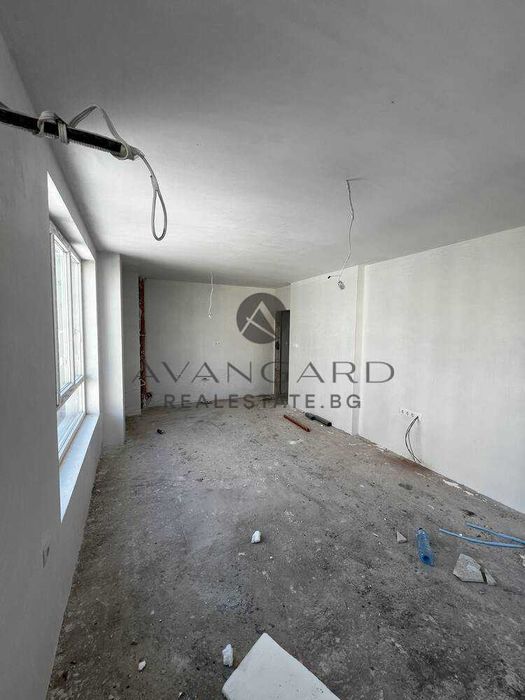 Продава се Тристаен апартамент в Пловдив, Кючук Париж - 97 кв.м за 725 €/кв.м - Снимка #1