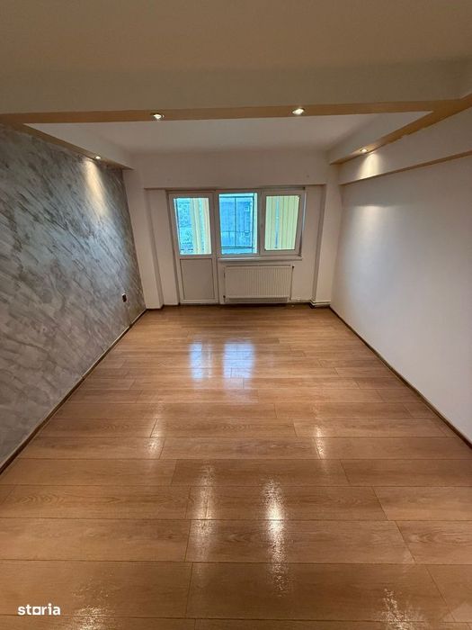 De vânzare apartament 3 camere decomandat et intermediar cartier Obor